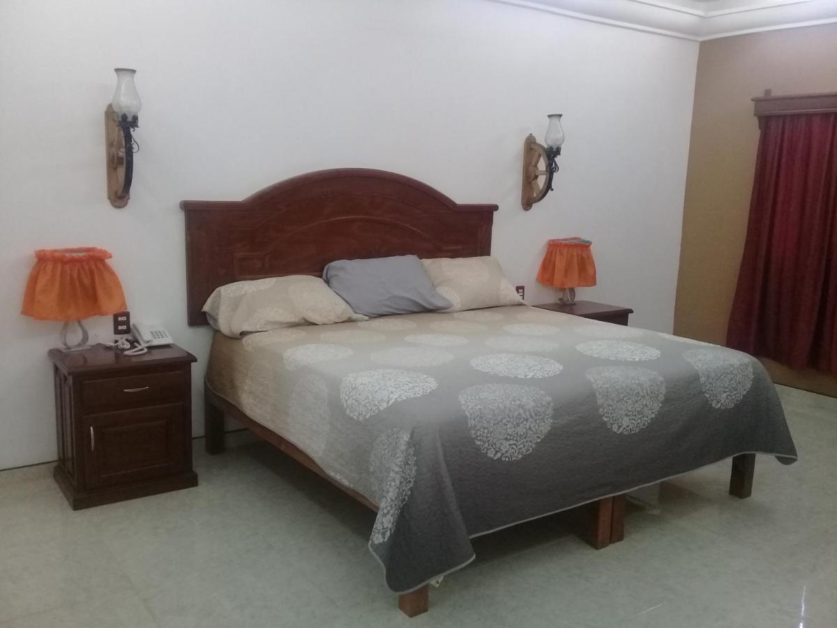 Ciudad Fernandez Hotel Hacienda Parroquia מראה חיצוני תמונה